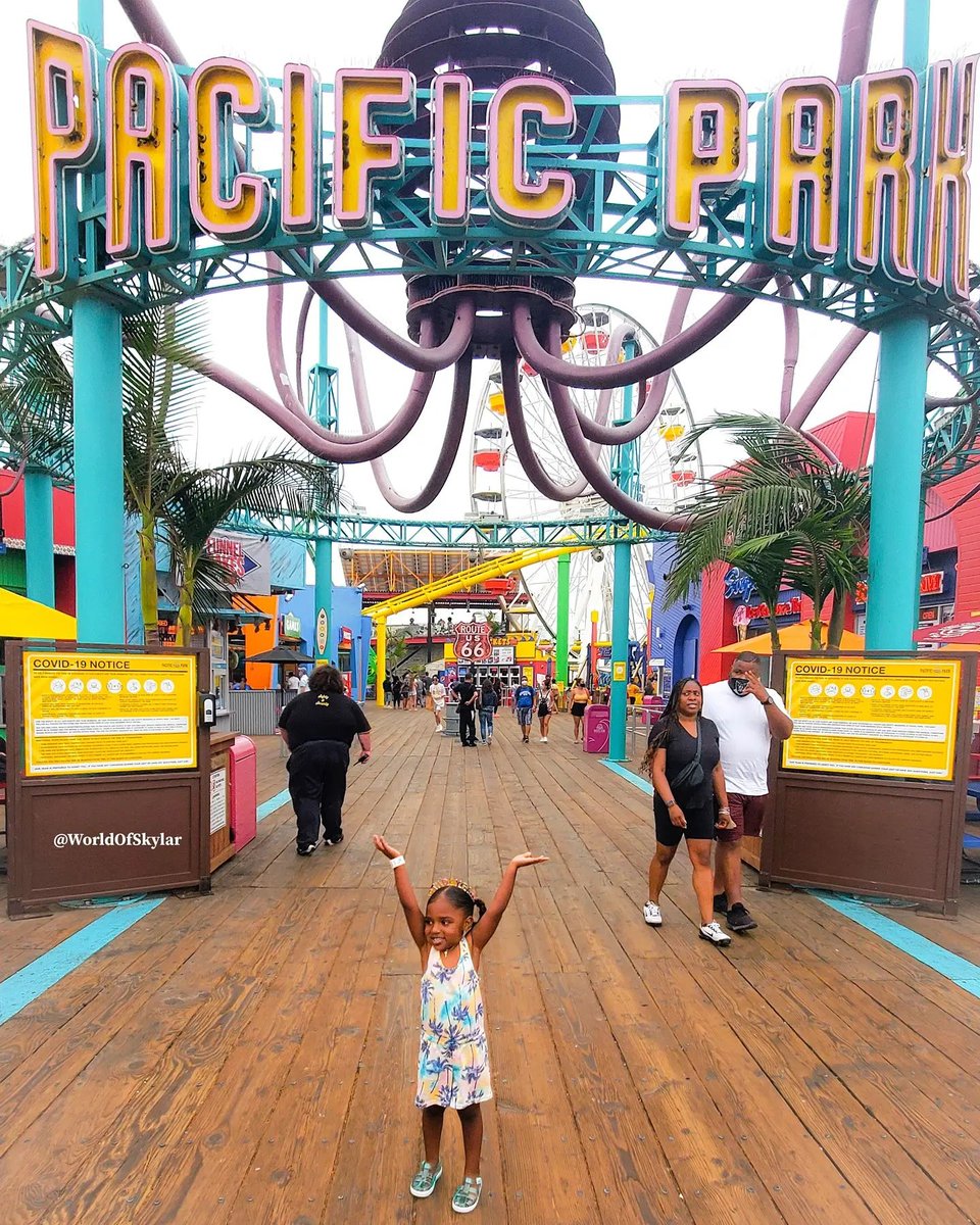 SantaMonicaPier's tweet photo. Three cheers the weekend is here! ๐ ๐ ๐ก๐ข
๐ธ: @worldofskylar
#smpier #santamonicapier #santamonica #santamonicabeach #socal #pierphoto #PacificPark #rollercoaster #ferrishwheel #merrygoground #rides #amusementpark #cheers #weekend #theweekendishere #weekendvibes #saturday https://t.co/hA7VbCEzEf