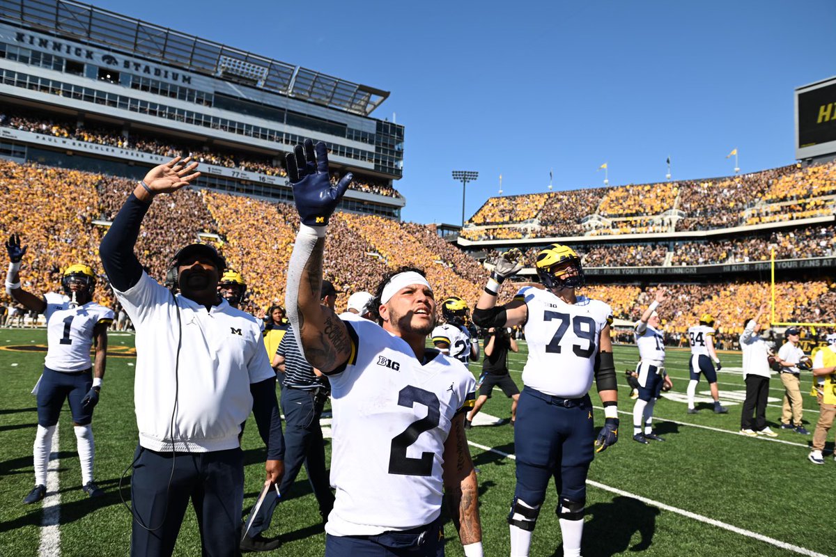 UMichFootball's tweet photo. We’re proud to join with @HawkeyeFootball on the wave 👋 https://t.co/dCOixPb3Ab