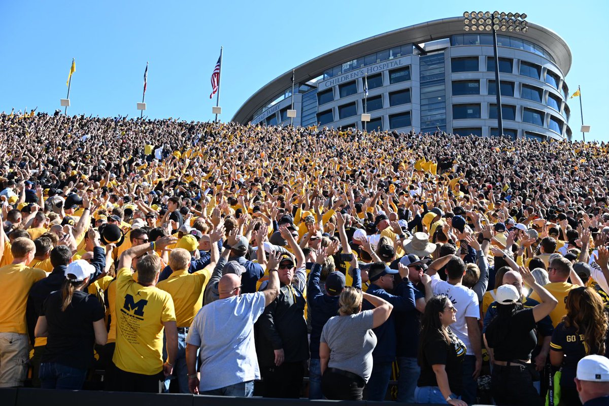 UMichFootball's tweet photo. We’re proud to join with @HawkeyeFootball on the wave 👋 https://t.co/dCOixPb3Ab