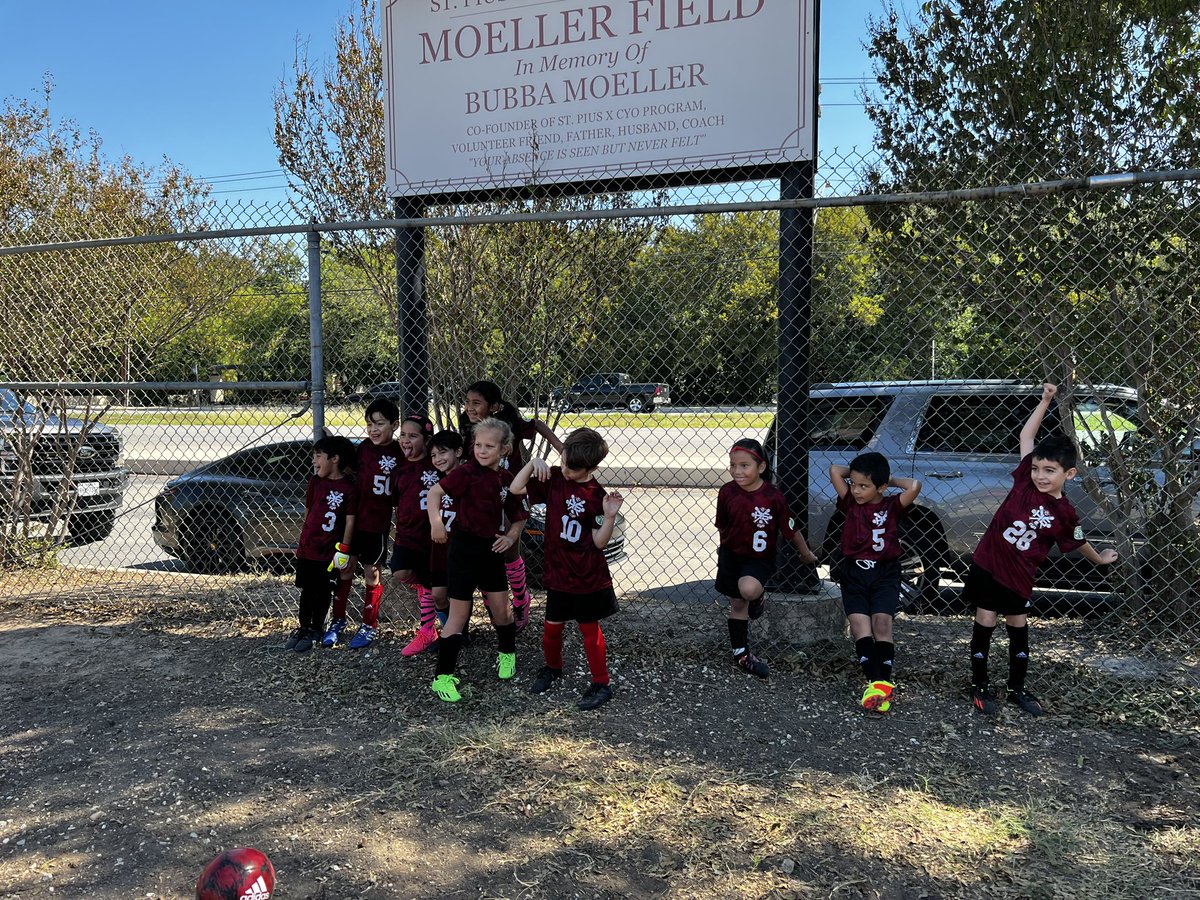 CastroSunsSolar's tweet photo. Now, it’s time Coach #Soccer #CYOHolySpiritFlamesFC #TINY1 #GoFlamesGo https://t.co/UUxt8Fbw23