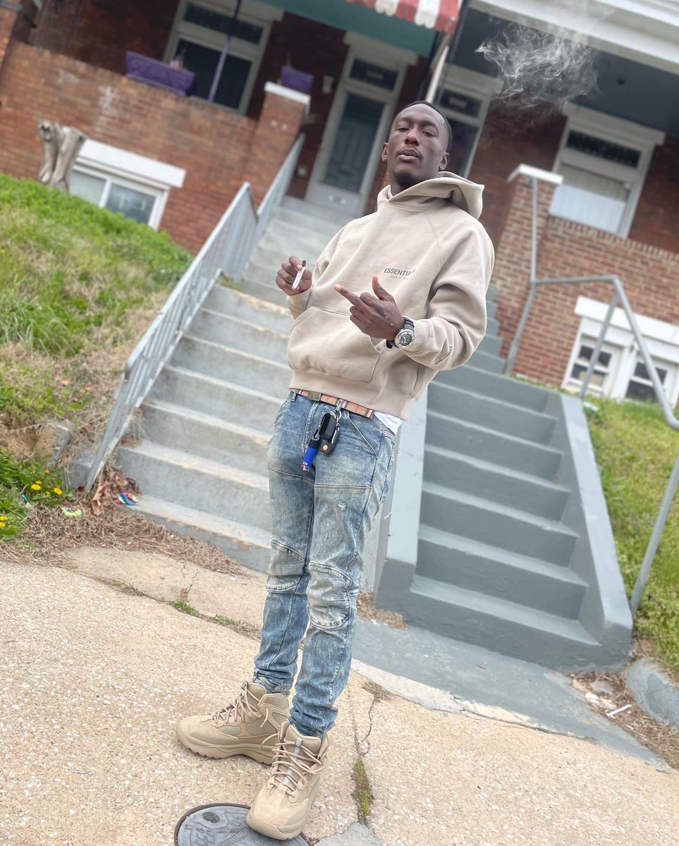 4eva23Way's tweet photo. Fear none of these bitch niggas‼️
Fear God Only 😈 #NFB🖤 #23Way💙 #FreeDaMembers💙🔓 https://t.co/F9TlLu5tAN