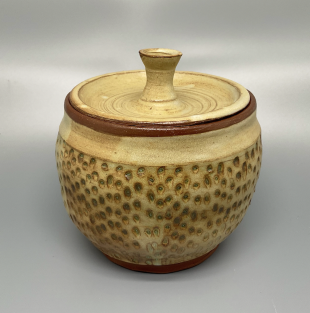 jasperprojectsc's tweet photo. Delighted to start October with some beautiful pottery and ceramic pieces by Debora Life! They'll be on the Jasper Tiny Gallery site until the 31st: https://t.co/PrwK19CkpO https://t.co/96UgJWPs2G