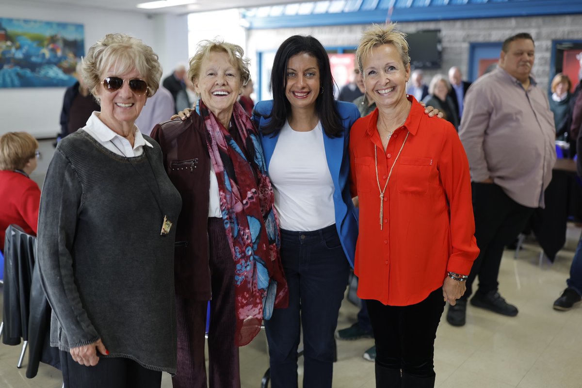 DomAnglade's tweet photo. Quel accueil des militants #PLQ à Grande-Rivière !

Ici comme partout au Québec, les Québécois nous disent qu'ils veulent un leadership au féminin, un leadership qui est inclusif et rassembleur. 

Au @LiberalQuebec, on unit et on rassemble tous les Québécois.

#Qc2022 https://t.co/837jAyDH1B