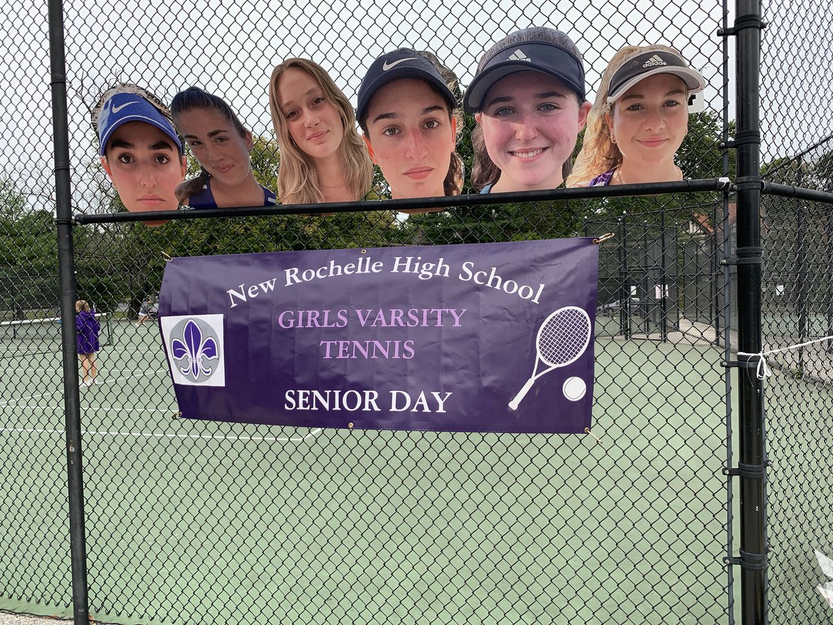 ADNewRo's tweet photo. Congratulations to our Girls Tennis Team seniors Anna Barlis, Dylan Sadow, Maya Minnitti, Jayme Sirota, Ariel Rosencrantz and Marni Winston, who were honored at Senior Day on Friday. Thanks for 4 great years. You will be missed! https://t.co/BLsQKK6RmN