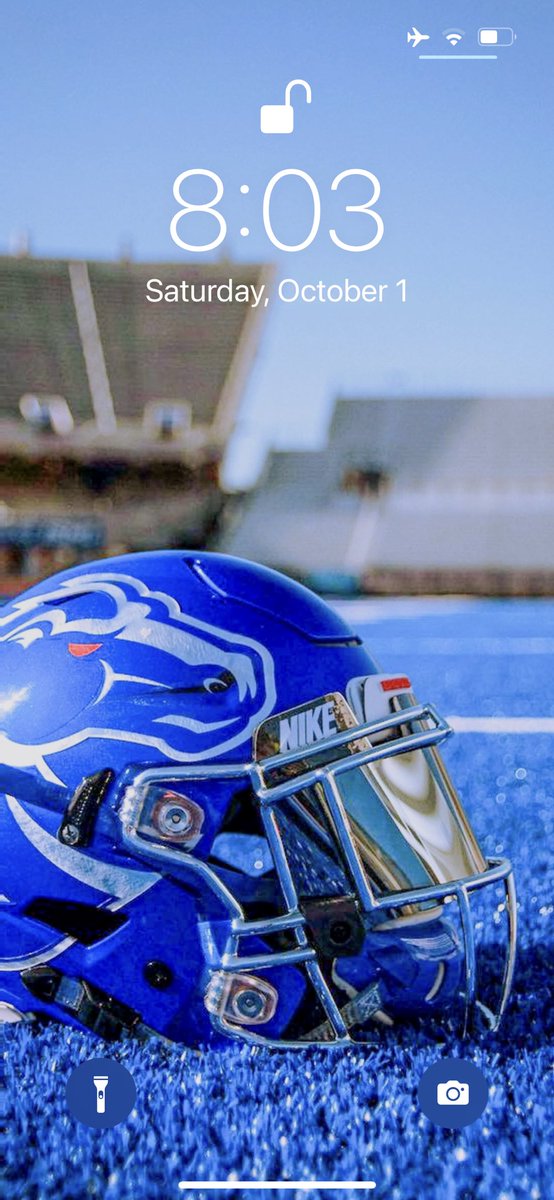 EnchantingErin1's tweet photo. Dear @BroncoSportsFB @BroncoSports @BoiseState … 

I’ve had this photo as my background for awhile now and would LOVEEEE a picture with the retro helmet on the field!

Please help? Gotta represent while working on a cruise ship in Europe. https://t.co/8x5nMipkIB
