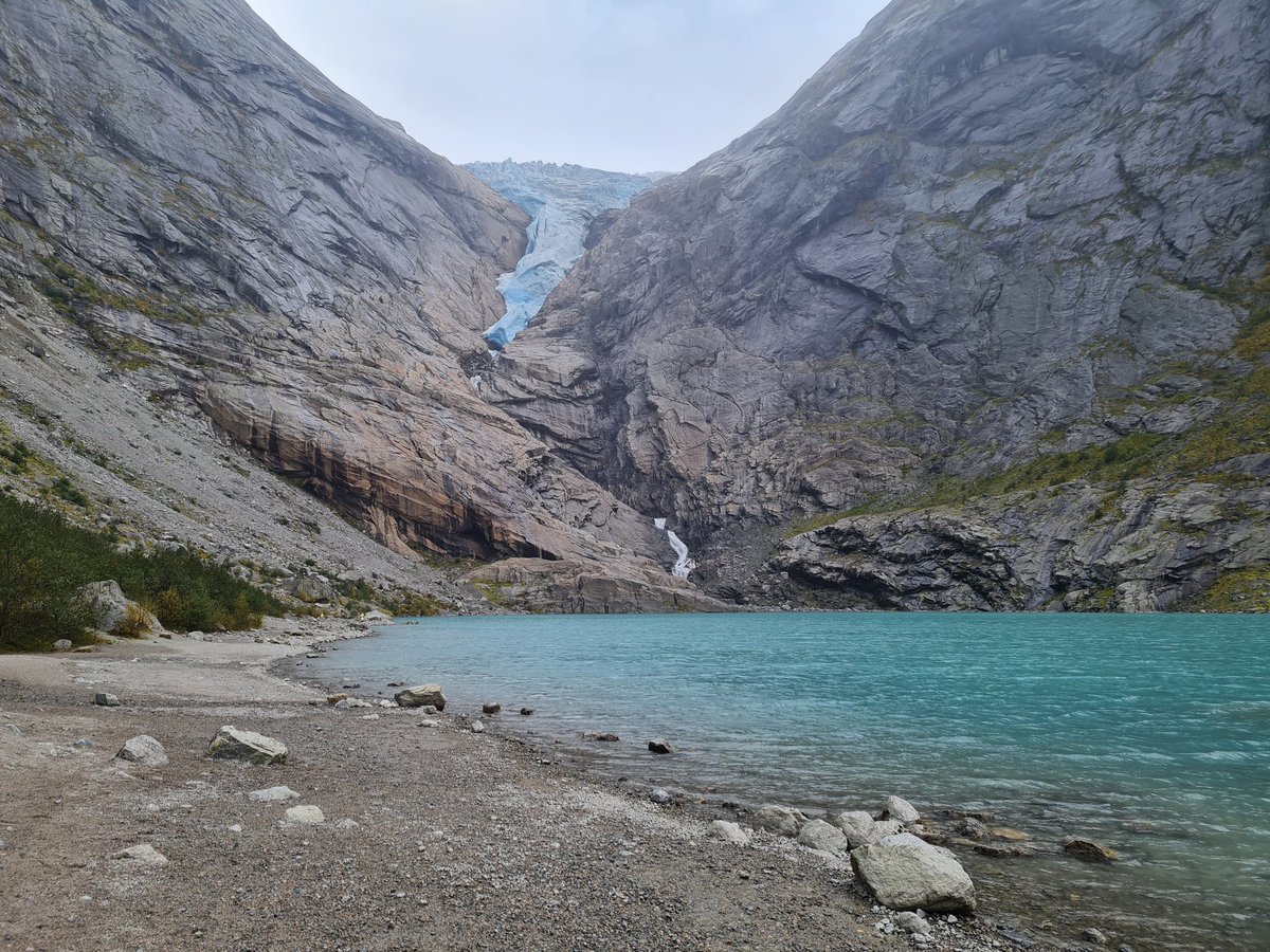 tkuhar's tweet photo. #Briksdal #Gacier #Norway 🇧🇻 https://t.co/4OHuxrxmZ7
