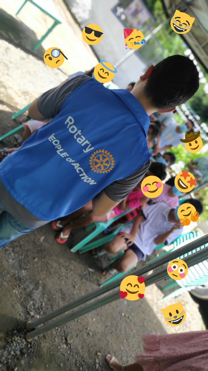 RCSanFernandoLU's tweet photo. Our Rotarians have gone to Nasudi Center for Women and Children to help give hope to the traumatized kids who have been victims of abuse. We serve to make them be able to see the beauty of life once again. #rcsflu #d3790 #rotaryinternational https://t.co/yrHwgt30uf