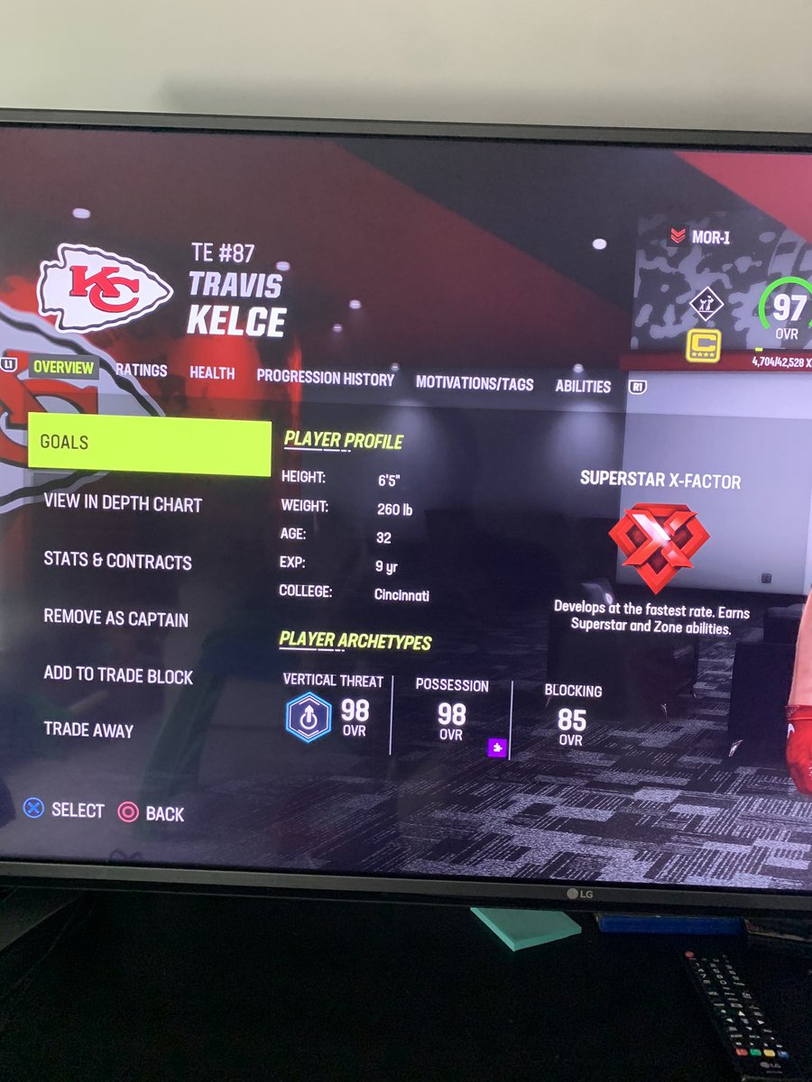 botdschiefs23's tweet photo. If you’re making that championship run and need a great TE to give you that extra edge, look no further. A 1st with TE or solid player and a 2nd will get the job done. https://t.co/UKcwg3rnAp