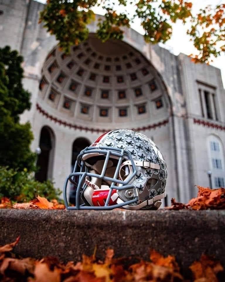 FFbuckCLE's tweet image. Nothing beats Ohio State Football in the Shoe on a nice Fall Saturday!!