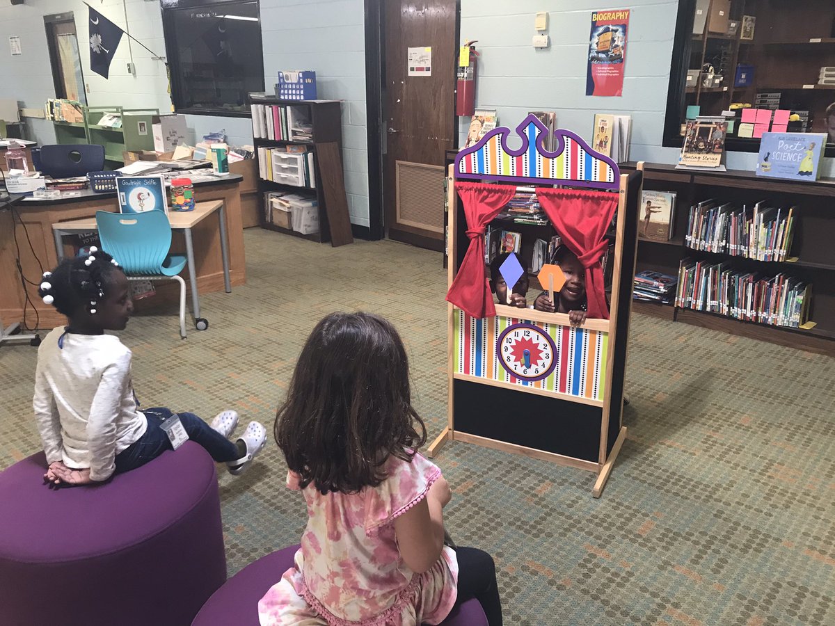 Kinders exploring with shapes #RockSolid #lovemyjob