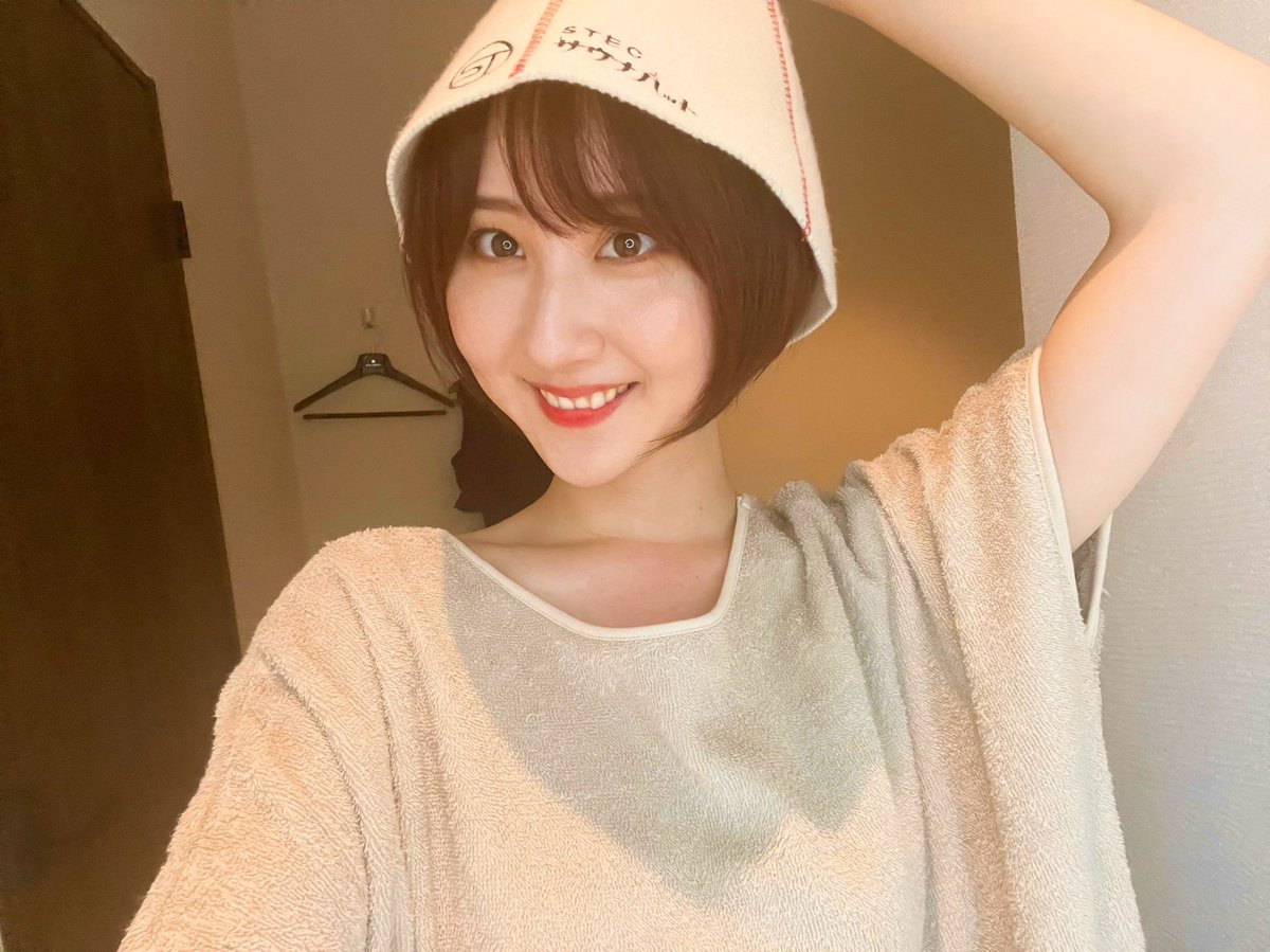 haana16's tweet photo. 先日初めてプライベートサウナを
体験させていただきました🧖🏻‍♀️
《ONEPERSON茨木》様へ♪

ポンチョやサウナハットを
お借りできます🤍
完全個室なので、思いっきり
リラックスして過ごせました🫧
アロマロウリュで温度調整も💓
デトックスできてスッキリ✨

ありがとうございました❣️
#pr #サウナ #サ活 https://t.co/837oRpvDy2