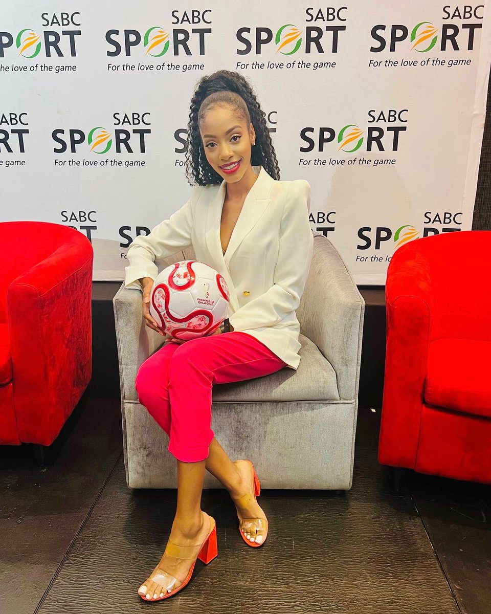 Tebo_Mphahlele's tweet photo. Yesterday I honoured an invitation by @SABC_Sport to celebrate the SABC FIFA World Cup launch. Extremely humbled to be in the presence of such legends. ⚽️
Thanks to platforms like SABC Sport for contributing to the growth of Football in SA.
#FIFAWorldCup #FIFASisonke https://t.co/rdZjOlFJbG