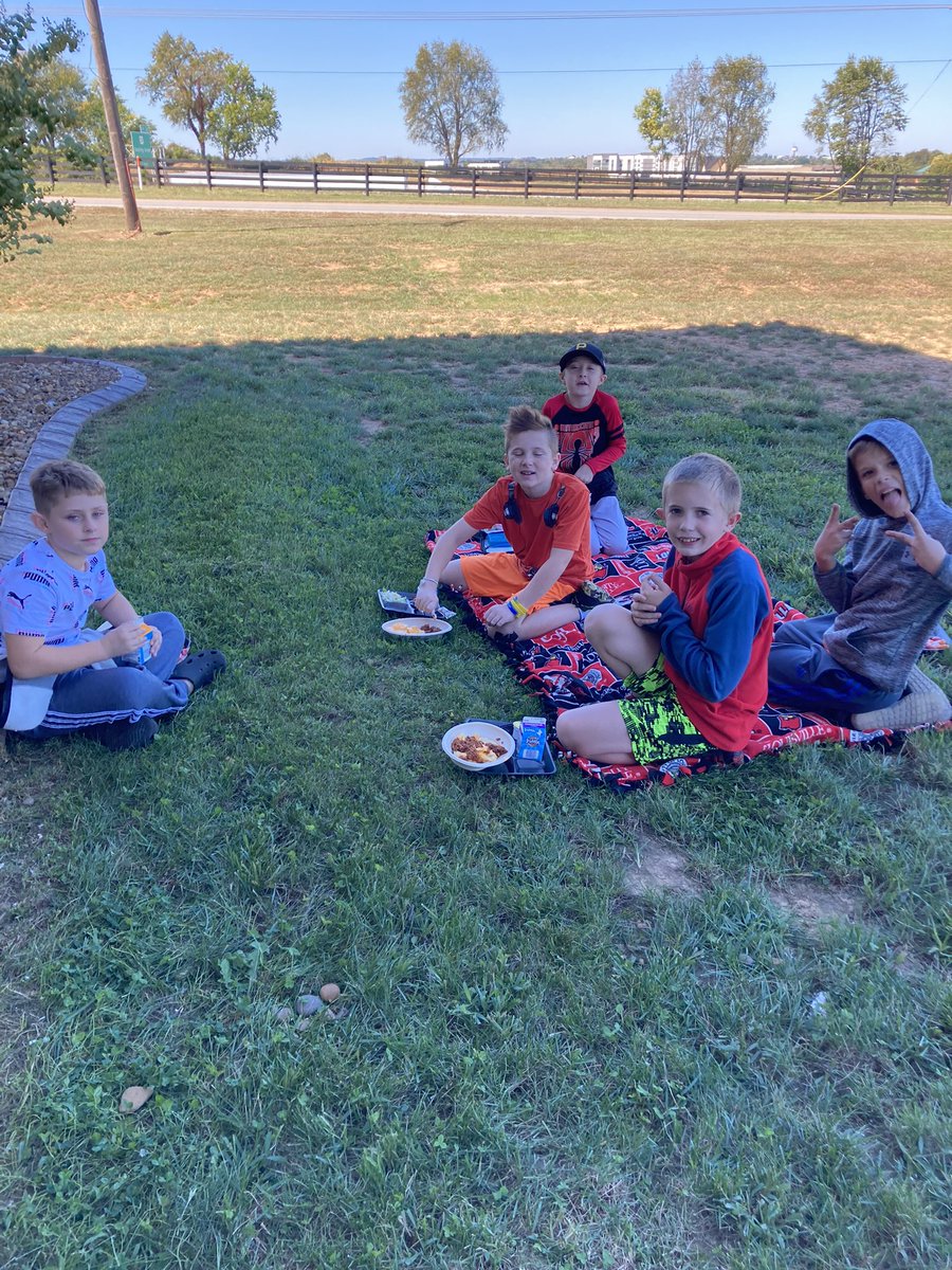 September Picnic! 🍽🍁 <a href="/ctetigers/">Cumberland Trace ES</a> <a href="/mrsblair__/">Halle Blair</a>  <a href="/MrsHarrisonCTE/">Mrs. Harrison</a>