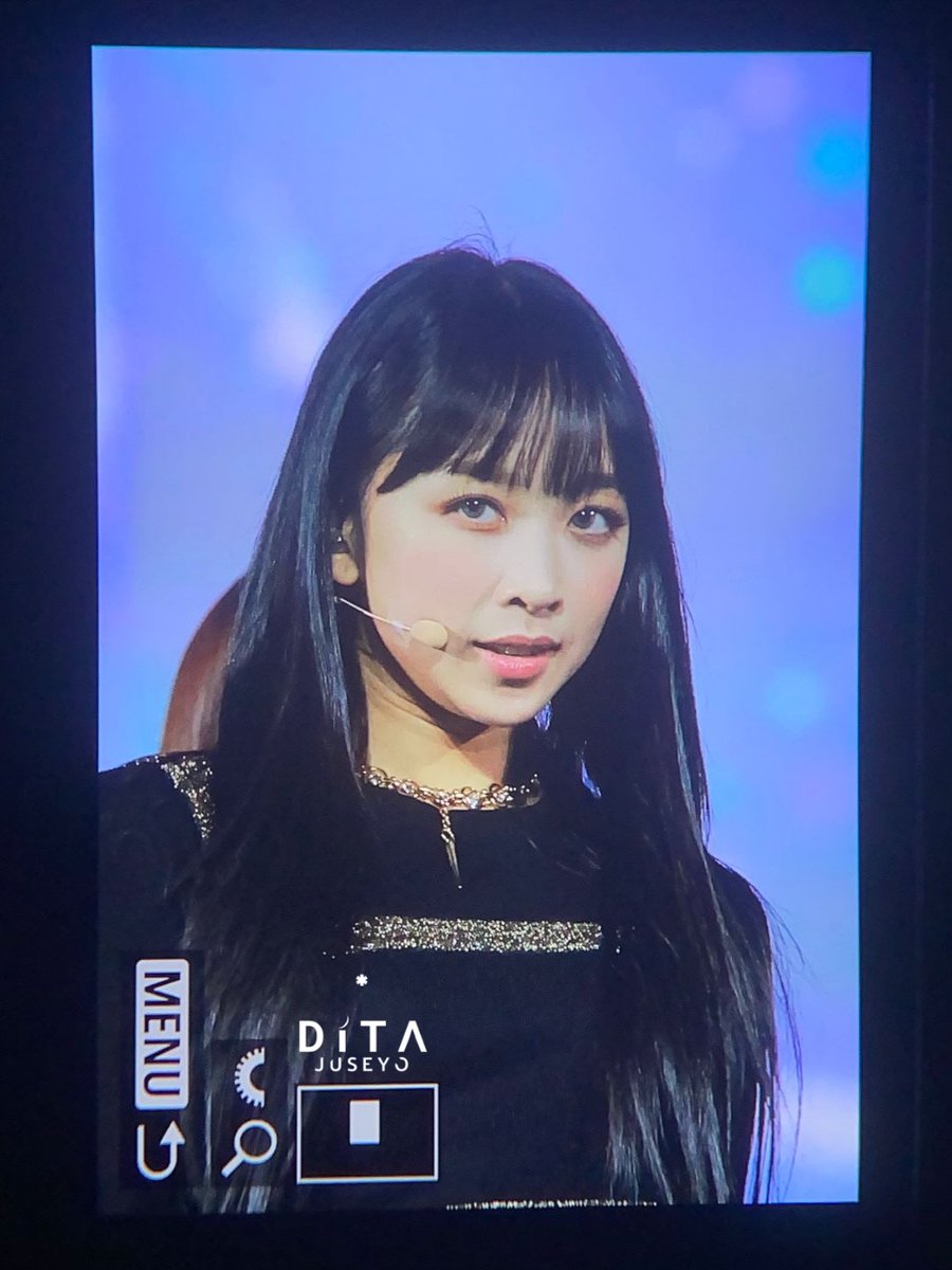 ditajuseyoo's tweet photo. 221001 KCON Preview

날카로운 눈♡ 

#시크릿넘버 #디타 #SECRET_NUMBER #DITA @5ecretNumber https://t.co/3iCYRy1nwf