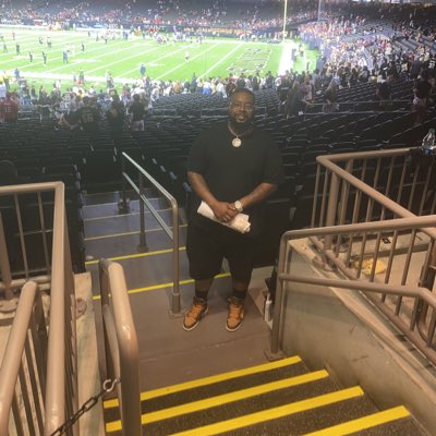 triple_d225's tweet photo. #NewProfilePic https://t.co/mRsesizCfF