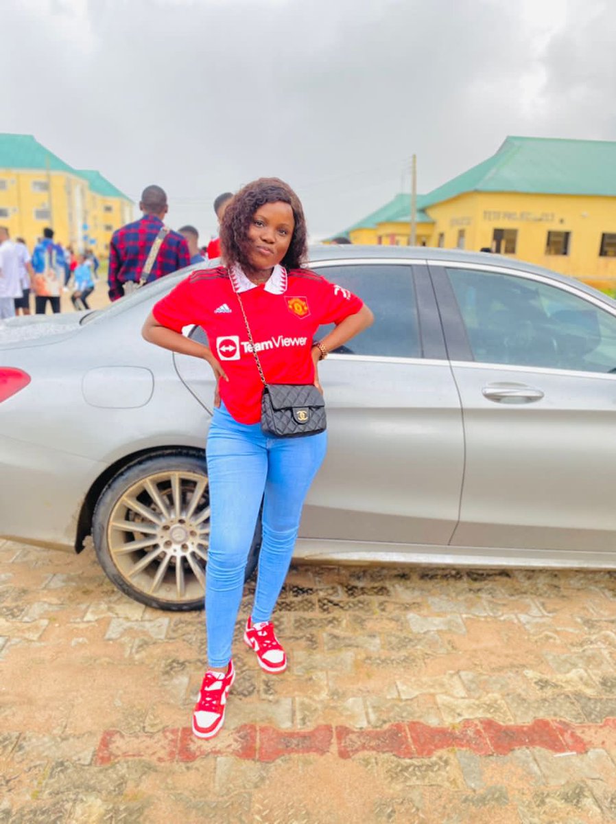 zeeno_debz's tweet photo. Asuu had other plans but God can't shame us, happy graduation to me, myself and I…❤️🦋🥰#GGMU #DearOctober #warri #HappyNewMonth https://t.co/cGZSgoAr0b