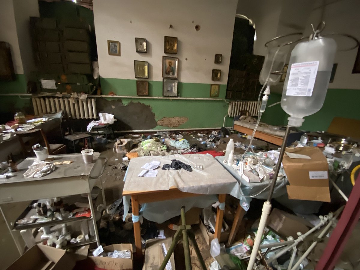 ramaekers_robin's tweet photo. Unbelievable sight at recrntly liberated village of #Topolske, Russian field hospital in the village church abandoned intact, blood still fluid in the operating scales, around the corner loads of ammunition including rocket grenades #ukraine #Kharkiv #Izyum #vtmnieuws https://t.co/gDQVWoAYcC