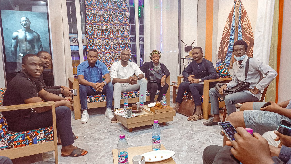 HoffenGroupe's tweet photo. C'était. #LaFaDa
#TgTwittos #Afrique #DEBAT #idee https://t.co/oryk2DIO51