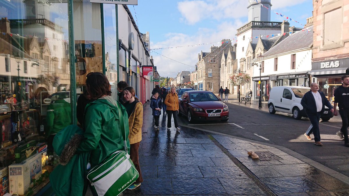 TomUllathorne's tweet photo. Tha sinn ann an Inbhir Pheofharain a choimhead @HibernianFC a' cluich 🍀 #Gàidhlig
We're in Dingwall to watch Hibernian play 💚 #Beurla
#GGTTH 🍀💚 https://t.co/r200wQwRRM