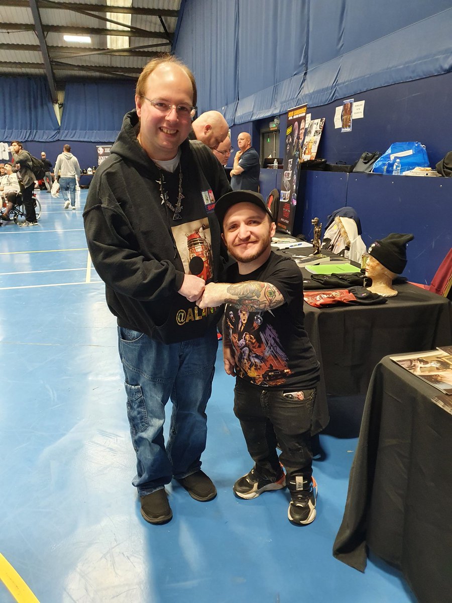 al4wfc's tweet photo. Heres Me With The Lovely & Amazing Leigh Gill At #CoventryComicCon ππ
#FantasticBeasts #Joker @Covconuk #ComicCon https://t.co/ZYZ8MuxO46