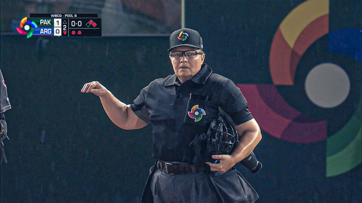 BaseballOntario's tweet image. BREAKING BARRIERS: Congratulations to our own Lisa Turbitt for being the first female umpire to work the @WBCBaseball when she worked the plate during the Pakistan, Argentina WBC Qualifier!

#OBAProud • #GrowingTheGame