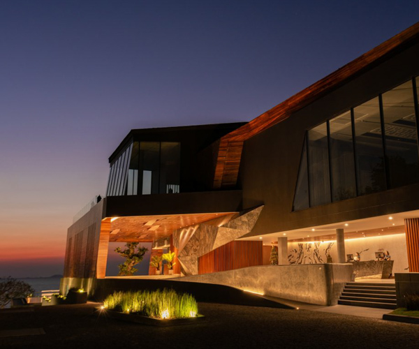 VeganHotels's tweet photo. Review via @VeganFoodQuest of the incredible vegan friendly luxury resort MASON, a member of the prestigious @Design_Hotels located close to Pattaya in Thailand 🇹🇭

#veganthailand #veganpattaya #veganluxury #veganhotels #veganresorts #vegantravel

https://t.co/JbQ9wWxM4h https://t.co/qbdh1ElUOQ