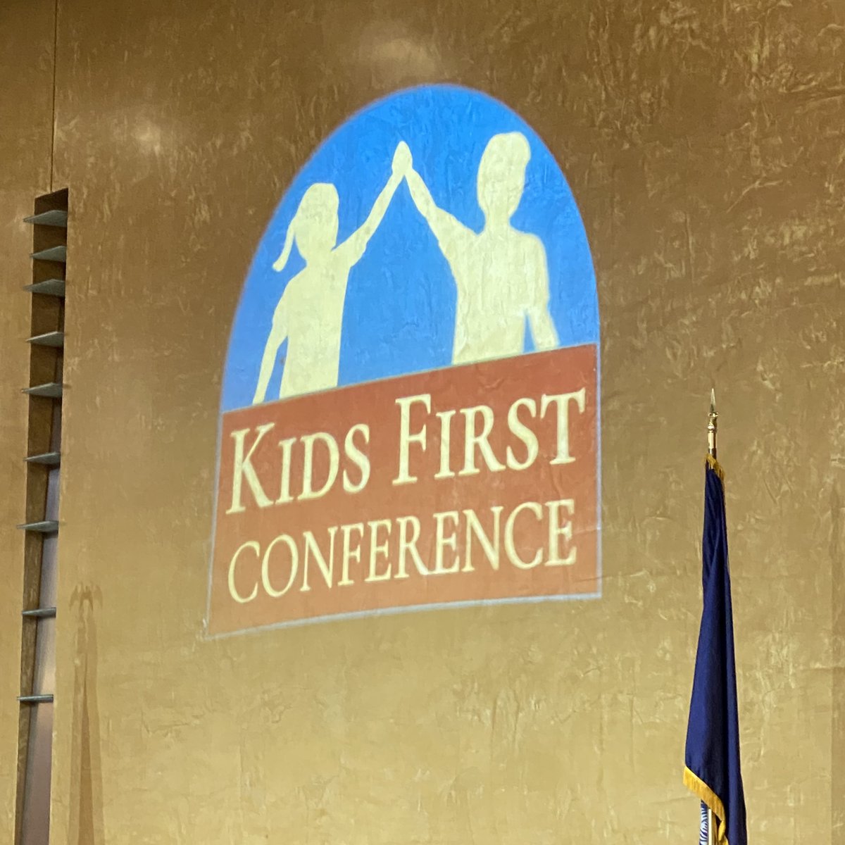 BennettSCSenate's tweet photo. Enjoyed spending time discussing innovative education opportunities at #KidsFirstConference earlier this week. Thanks to teachers, administrators, students, parents and board members, who are not willing to settle for the status quo, for having me. https://t.co/sJ0oK0YXER