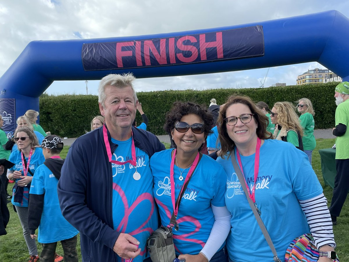 Tracyc_ccha's tweet photo. Charity walk in hove only 6k but £1245 raised for Alzheimer’s a cause very close to our hearts https://t.co/dMsDtOdO4a