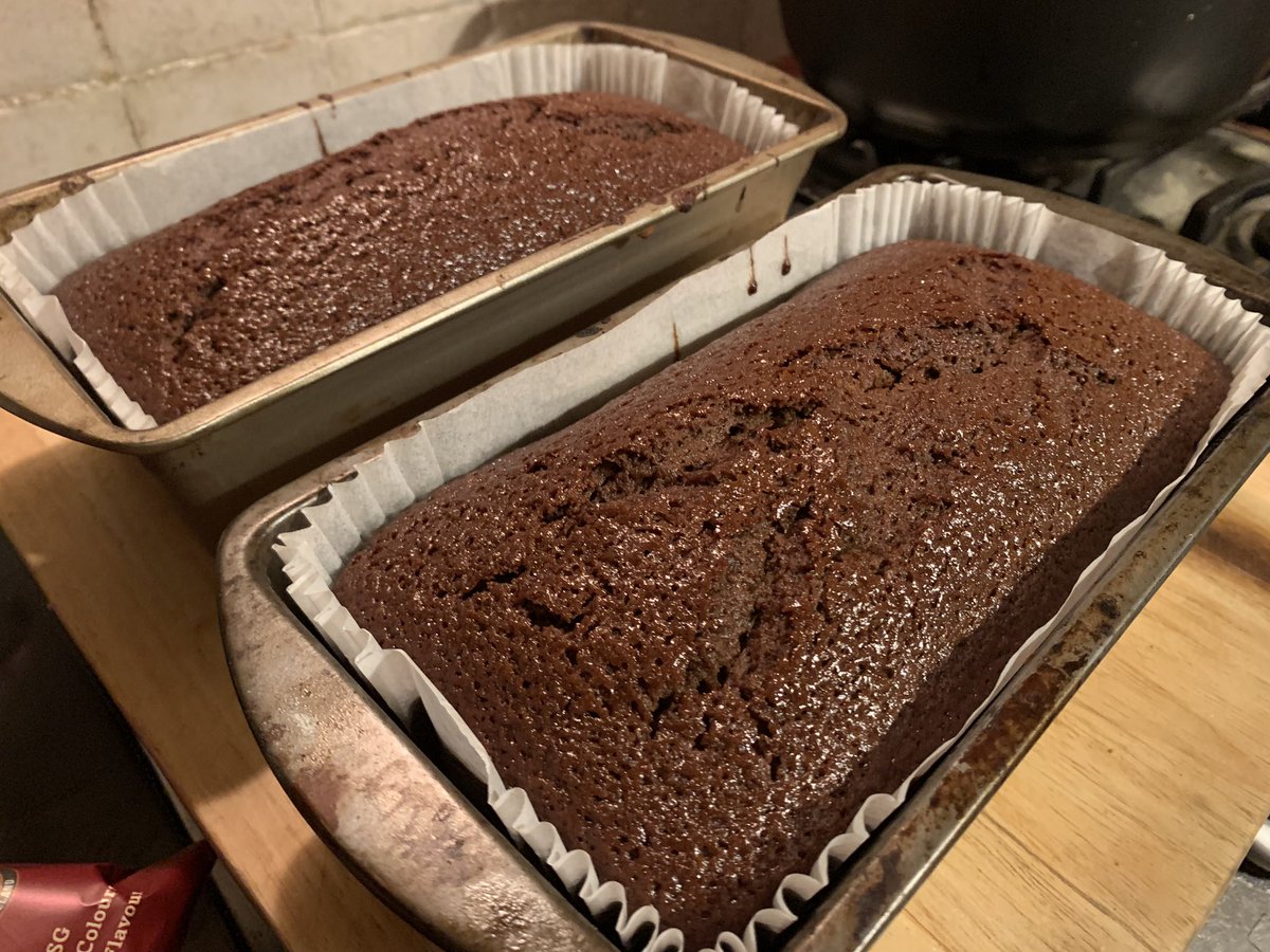 RuthRing's tweet image. Has anyone else struggled to find the divine Jamaica Ginger cake in shops over the last year ? We did so @MUNSTERMANCITY created this amazingness last night from @DeliaOnline Even better than the real thing! Recipe works perfectly ❤️ #baking #gingercake #homemade