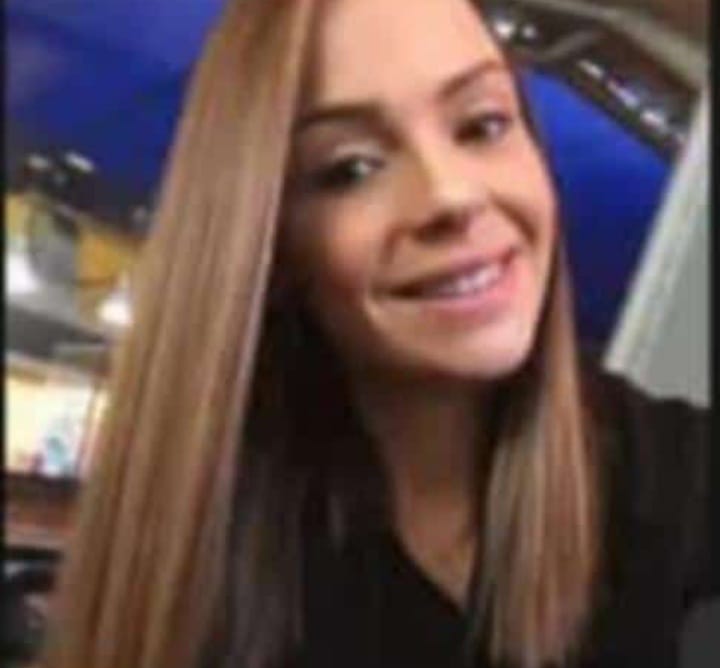 Lamento la partida física de Valeria Moreno Arenas, quien era  dueña de la Pizzería La Cotorra y formó parte de la estructura de Amemos Al Táchira, mujer ejemplar que apostó por la prosperidad del #Táchira. Envío mis palabras de condolencias a familiares y amigos. ¡Vuela alto!