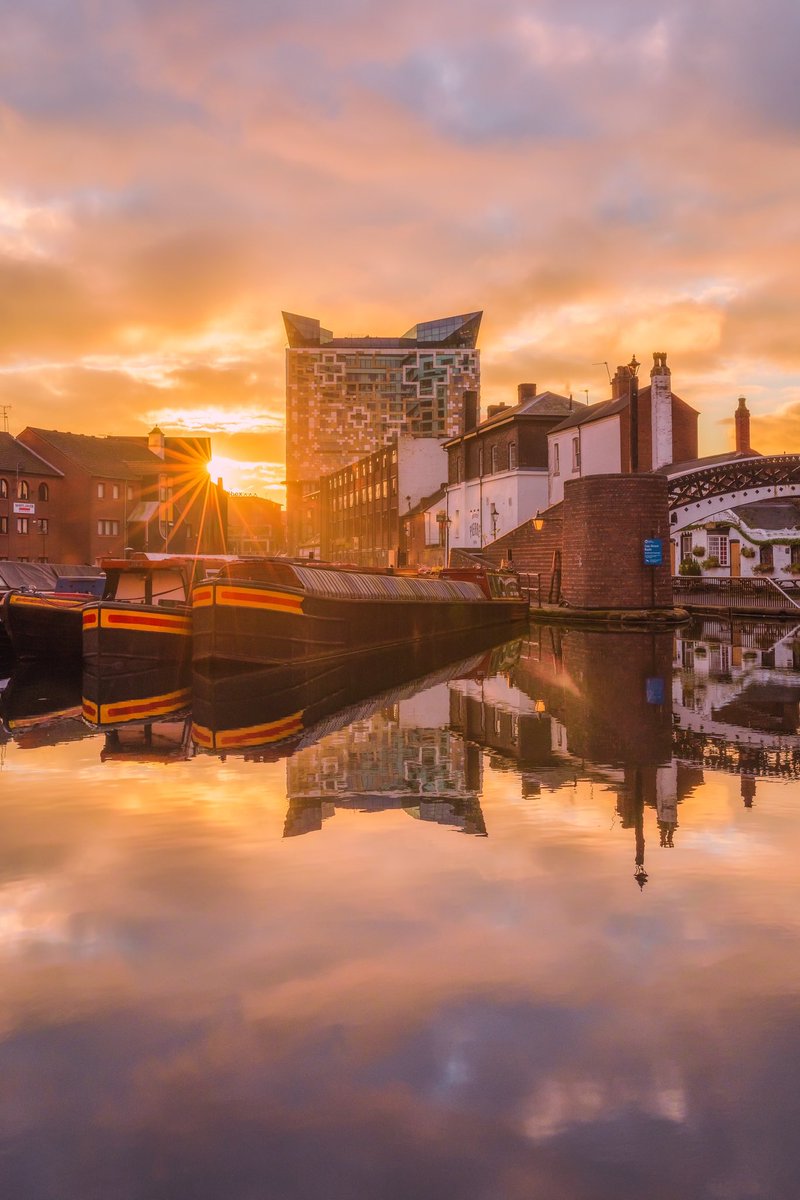 VerityMilligan's tweet photo. I know there might be some low opinions of Birmingham floating around this weekend, and every city has it’s issues but honestly, if you give it a chance it gives back. The people are amazing and if you look close enough there is beauty in all the juxtaposition https://t.co/B8PhI7JwsL