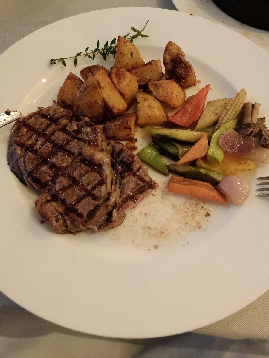 𝓜𝓻. 𝓐𝓹𝓮𝓶𝓪𝓷 tweet media