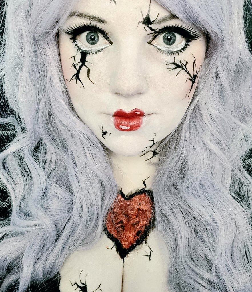 Shyruto's tweet photo. Der #Spooktober kann losgehen 🥰

https://t.co/Qd8VK0mjIT https://t.co/HTeTo1a4gj