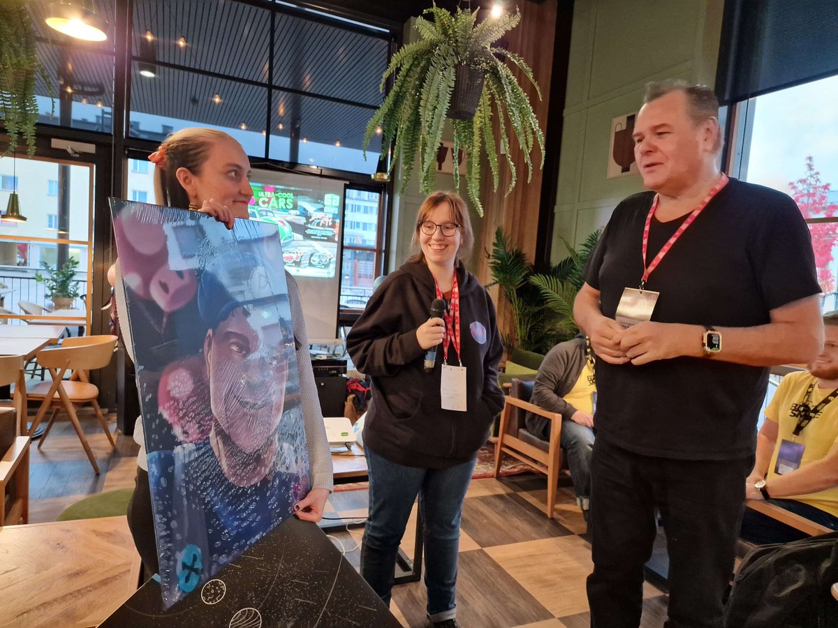 kamk_gg's tweet photo. it was a pleasure to present the beautiful designs created by @pikkunatinalat and @limerami on behalf of @Displate to speakers at this year's @NGS_Kajaani! 💙

#NGS2022 #NorthernGameSummit https://t.co/5pPaN0XDDu
