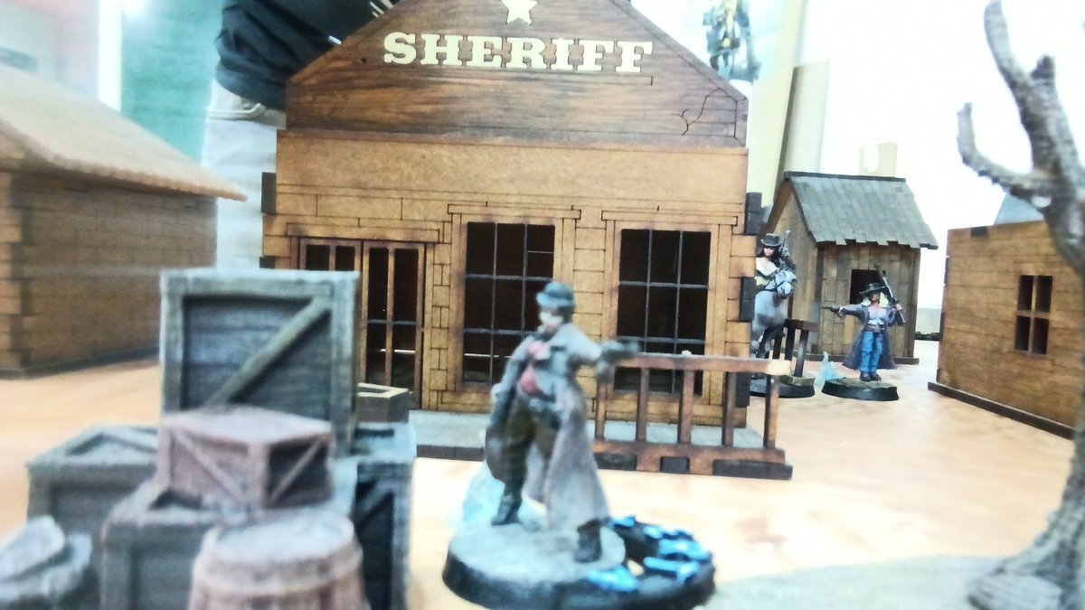 Habemus_Ludum's tweet photo. #quedadashabemusludum
2/2
Sigue la liga. El behemont fue invocado demasiado tarde.
@HTPublishers @OspreyGames #campaña #Dracula #America #DraculasAmerica #LaAmericaDeDracula #OldWest #FarWest #WeirdWest #wildwest #COWBOY #wargame #WarGames #Wargaming #Warmongers #behemont https://t.co/yNVnfoH3RF
