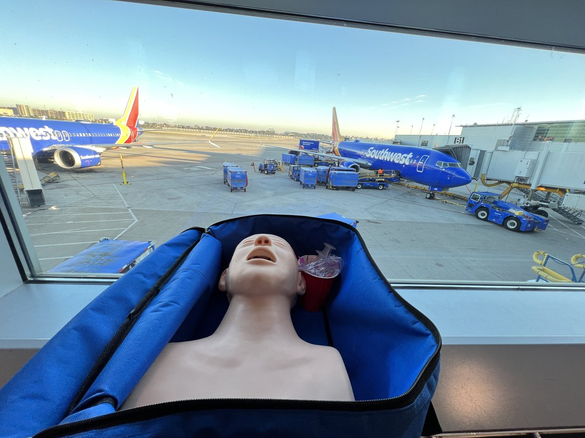 Heading to #ACEP22 with this dummy for #simwars.    The nickname doesn’t offend him <a href="/LoyolaEM/">LoyolaEM</a> #SimFellow