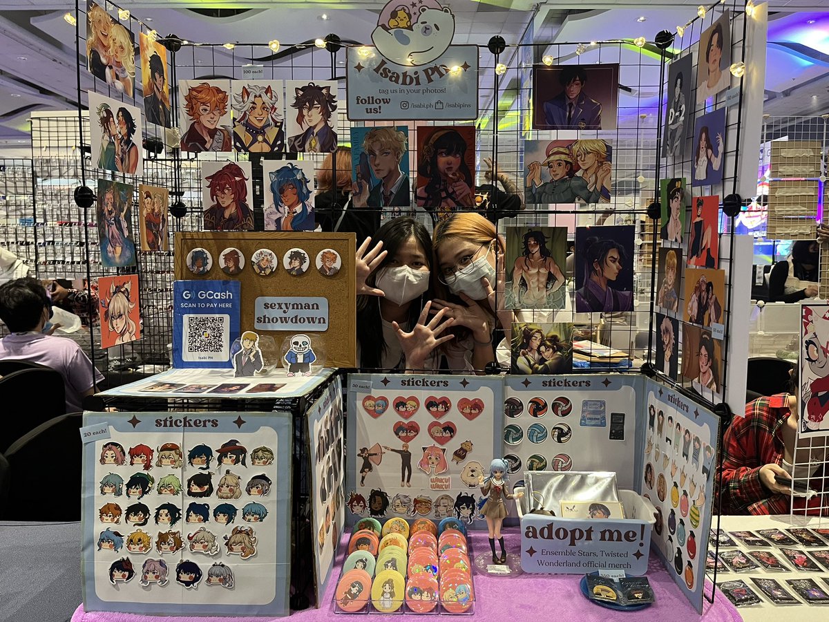 isabiph's tweet photo. #COSMANIA2022 Day 1 is done!! we thank everyone who came by our booth today~ we hope to see more people tomorrow!! 

p.s reigen won the sexyman showdown this time 🤭 https://t.co/23lDDmWTnL