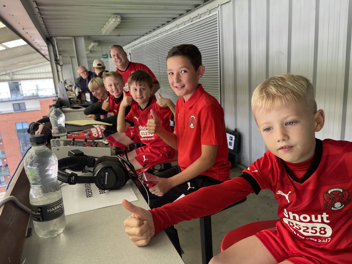 DulcetDave's tweet photo. Today’s mascots 
Michael, Charlie, Joseph, John and Colin (who has travelled from Pennsylvania to be here!) https://t.co/QrIeJjVKD0