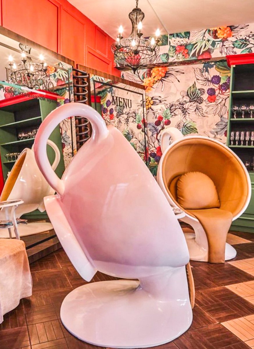 SerendipiTeaUSA's tweet photo. How Fun! Tea Time All the Time 🍃.
#TeaTime #TeaCups #InteriorDesign #TeaLover #TeaDrinker #TeaLife #BeZen #LooseLeafTea #ArtisanalTea #TeaMoment #DeliciousTea #AfternoonTea #TeaRoom #Tea #Teas #Tisane #Tisanes #OrganicTea #KosherTea #SeriousTea #SerendipiTea #SerendipiTeaUSA https://t.co/VC6Ueo5A6m