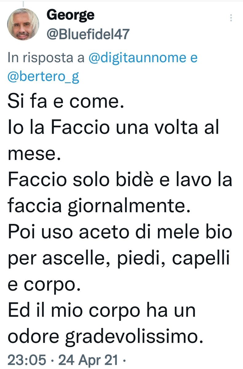 cozzolaro's tweet photo. Sodi gente che fa il bidet col Cannonau pur restando umile.
#pivello @Bluefidel47 https://t.co/qQZBHnQEdm