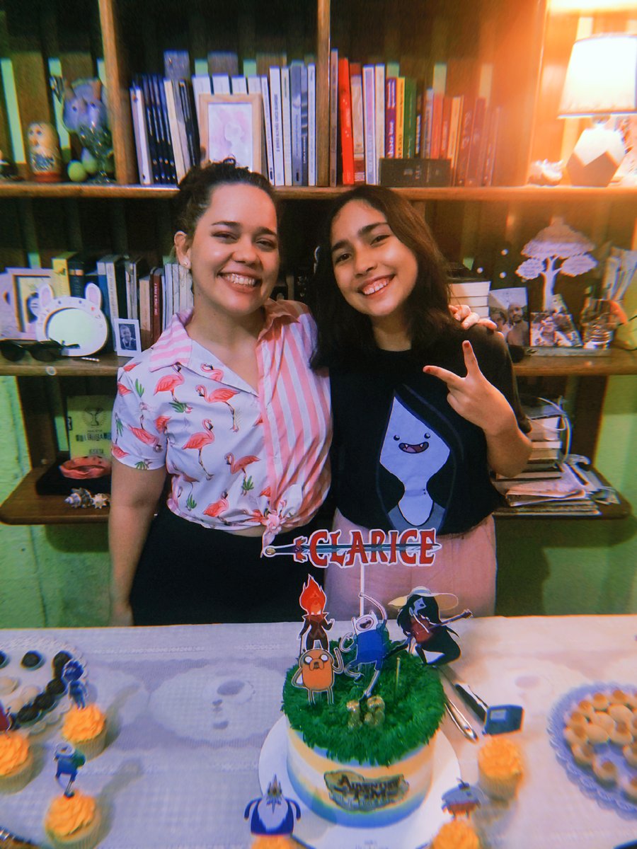 Oficialmente mãe de adolescente. Onde vivem? O que comem? Loucura, loucura, loucura.