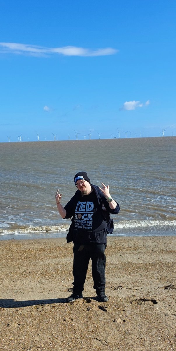 icklewolf's tweet photo. @tedrockshow currently at @BigWeekenders alt fest at Skegness. Managed to bump into a few large metal fans 😉 #primordialradio https://t.co/40P6RRz8ut