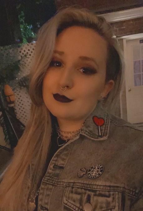 The month of Halloween has started 🎃🖤 What are you dressing up as this year? https://t.co/y7ivFXyT3l<a href="/tag/ootd"class="tags"><span>#ootd</span></a>