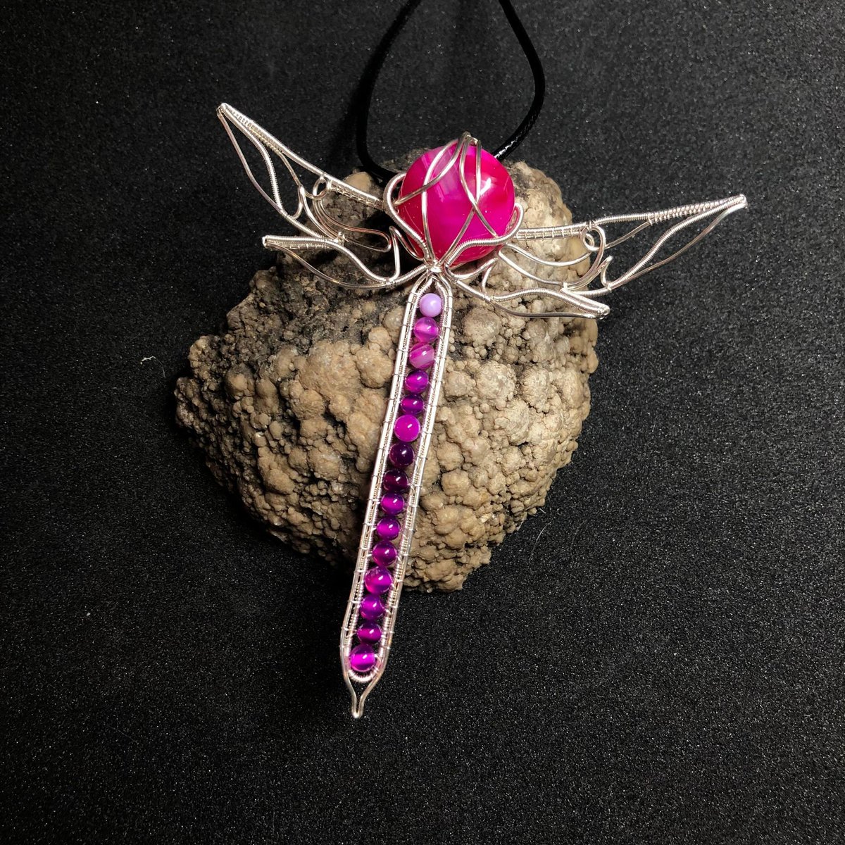sgk69's tweet photo. Excited to share the latest addition to my #etsy shop: Dragonfly Wrap with Onyx on Copper wire wrapped pendant, handmade https://t.co/HvgqoYAySk #no #ethicalgemstones #artnouveau #copper #unisexkids #onyx #pink #silver #bugsinsects https://t.co/jvTKTTkPO6