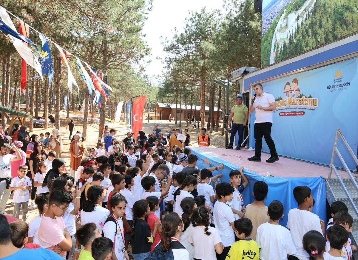 Keskin_Huseyin's tweet photo. Çocuk Maratonu’muzda sağlıklı yarınlara koşan çocuklarımız için birçok eğlenceli etkinlik gerçekleştirdik.☺️

Çocuklarımızın tebessümü her şeye değer ❤️ https://t.co/XwpStlclVp