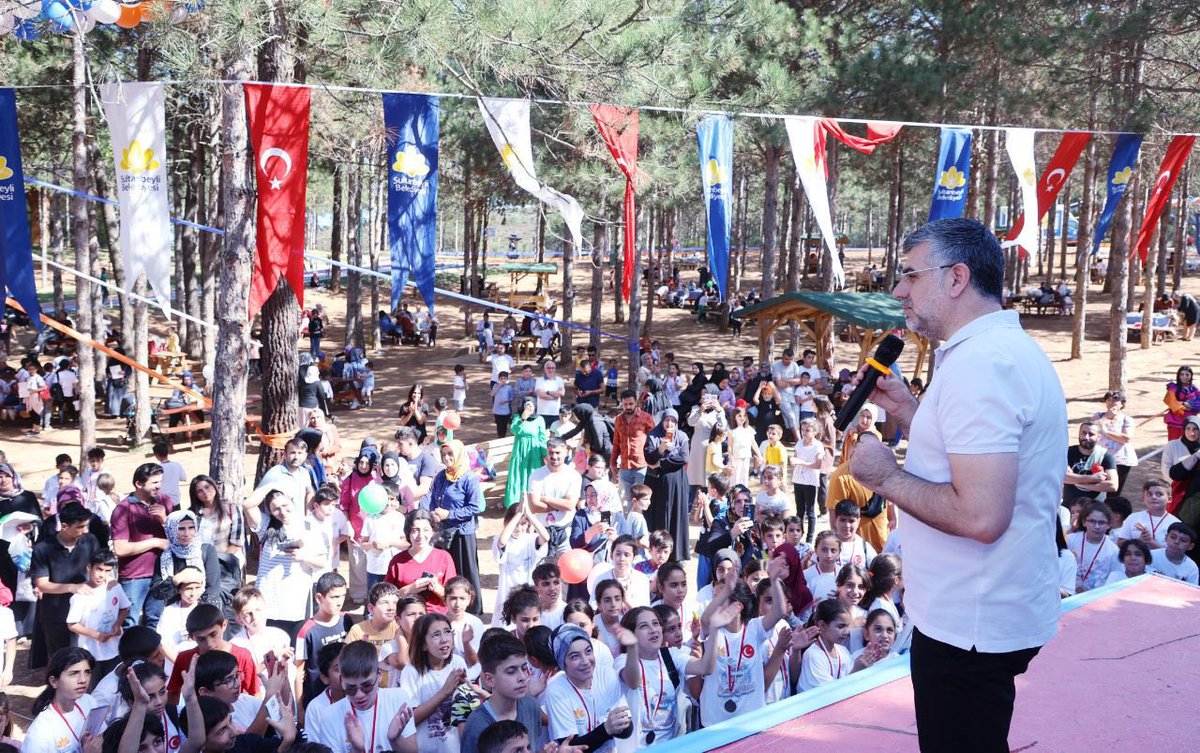 Keskin_Huseyin's tweet photo. Çocuk Maratonu’muzda sağlıklı yarınlara koşan çocuklarımız için birçok eğlenceli etkinlik gerçekleştirdik.☺️

Çocuklarımızın tebessümü her şeye değer ❤️ https://t.co/XwpStlclVp