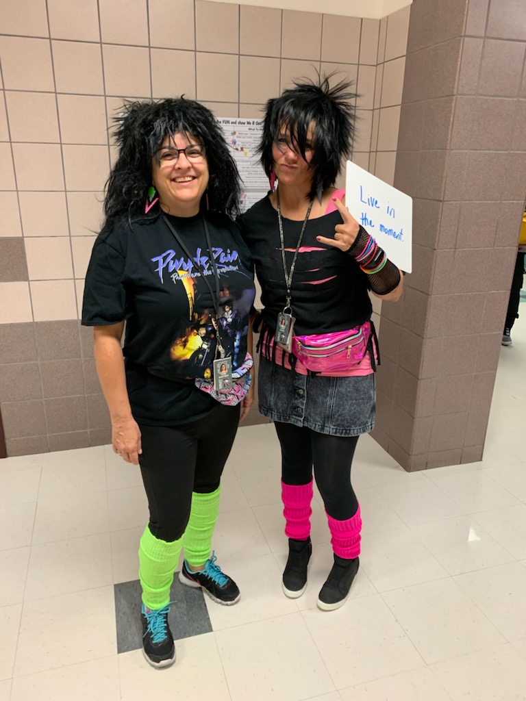 lorieb00's tweet photo. HOCO week fun! Multi cultural Monday, Twin Tuesday (pics are at school), Walt Wednesday, Throwback Thursday &amp; Maroon Out Friday @RHS_Eagles https://t.co/7ednlGIqWF