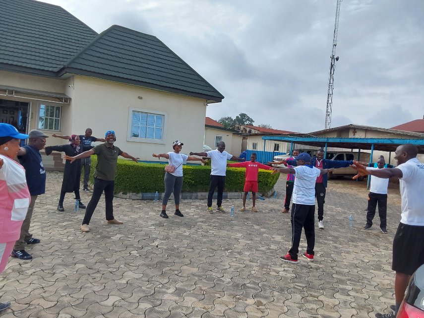 KwaraOnTop's tweet photo. Mild to moderate regular exercises not only promote good health but also psychological stability. Today, WHO in collaboration with KSPHCDA not only advocate and "talk" about regular exercises but also did 5.5km "walking" @WHONigeria @WMulombo @CWarigon @ChimbaruAlex @Zeenahzeenat https://t.co/WepdeWcKJ5