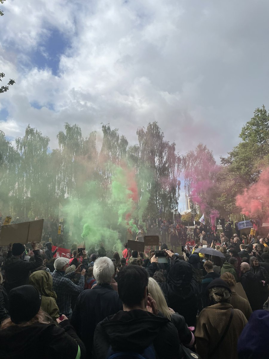 CharlieMai__'s tweet photo. Unity is the best feeling. Together we are more powerful #EnoughIsEnough https://t.co/ViFJVF0e63