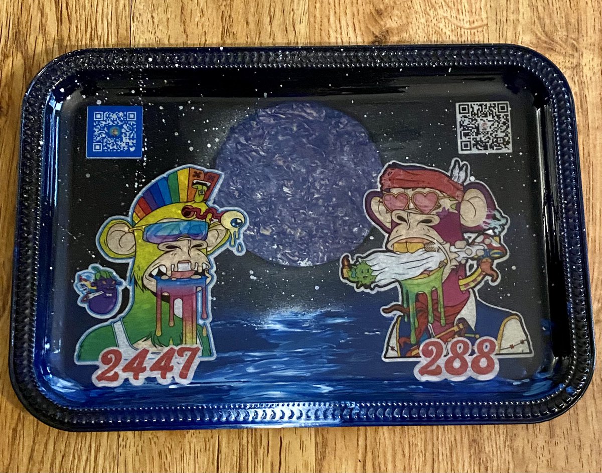 OutThereArtNFT's tweet photo. Custom painted trays are an awesome way to display your favorite NFT(s).
Use the link below to order and save 20%!!
https://t.co/fOQAUFXlyn
#customtray #rollingtray #web3 #merchandise #merch #nftmerch #custommerch https://t.co/is3qH1VJH5